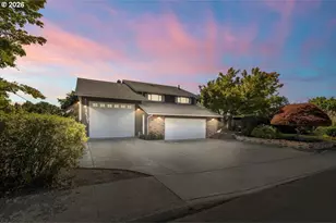 542 NE 14th Ave, Hillsboro, OR 97124 - Photo 1