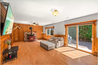 542 NE 14th Ave, Hillsboro, OR 97124 - Photo 19