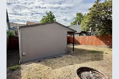 1325 SE Pine St, Roseburg, OR 97470 - Photo 23