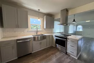 1325 SE Pine St, Roseburg, OR 97470 - Photo 3