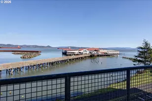 3930 Abbey Ln, Astoria, OR 97103 - Photo 33