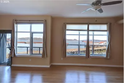 3930 Abbey Ln #304A, Astoria, OR 97103 - Photo 15