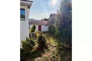 15936 Bayview Dr, Brookings, OR 97415 - Photo 11