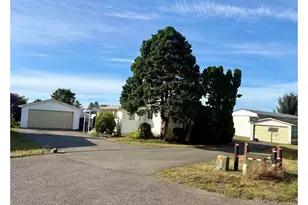 15936 Bayview Dr, Brookings, OR 97415 - Photo 1