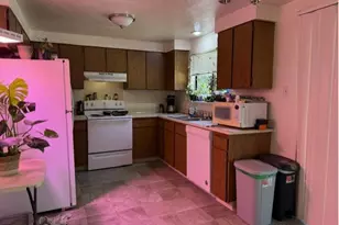 2829 Applewood Ln, Eugene, OR 97408 - Photo 3