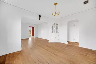 923 SW Ellis St, Dallas, OR 97338 - Photo 9