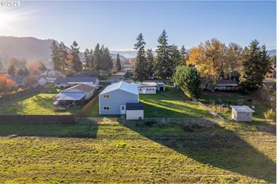 255 Shady Dr, Roseburg, OR 97471 - Photo 25