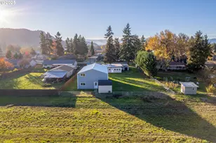 255 Shady Dr, Roseburg, OR 97471 - Photo 25