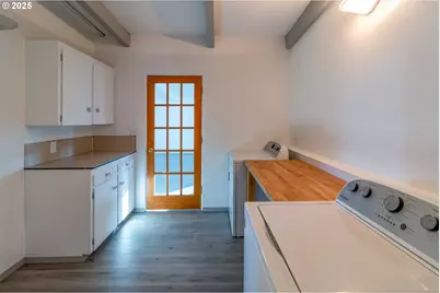 255 Shady Dr, Roseburg, OR 97471 - Photo 17