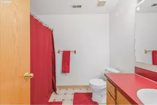 6658 SE Grace St, Hillsboro, OR 97123 - Photo 27