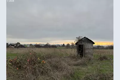 91704 N Hwy 99, Junction City, OR 97448 - Photo 3