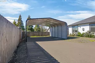 669 NW T St, Winston, OR 97496 - Photo 33