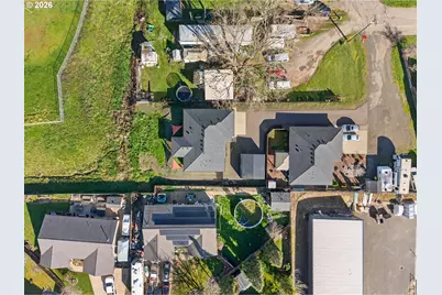 669 NW T St, Winston, OR 97496 - Photo 35