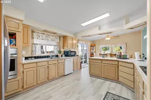 34656 Kosmos Rd, Stanfield, OR 97875 - Photo 3