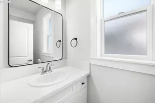 8805 N Dwight Ave, Portland, OR 97203 - Photo 15