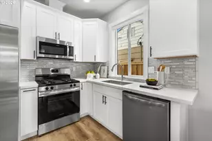 8805 N Dwight Ave, Portland, OR 97203 - Photo 3
