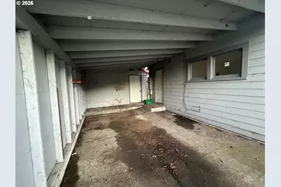 302 S 10th St, Coos Bay, OR 97420 - Photo 3