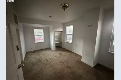 302 S 10th St, Coos Bay, OR 97420 - Photo 21