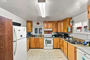 145 S 14th St, Lakeside, OR 97449 - Photo 17
