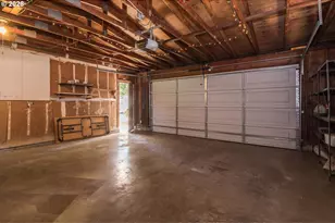 11611 NE Flanders St, Portland, OR 97220 - Photo 35