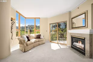 1132 SW 19th Ave, Portland, OR 97205 - Photo 9