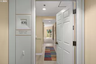 1132 SW 19th Ave, Portland, OR 97205 - Photo 3