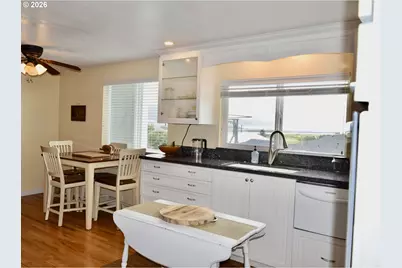 94017 Doyle Point Rd, Gold Beach, OR 97444 - Photo 13
