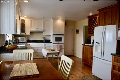 94017 Doyle Point Rd, Gold Beach, OR 97444 - Photo 17
