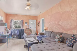1732 E Washington Ave, Cottage Grove, OR 97424 - Photo 3