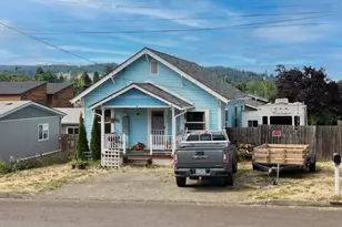 1732 E Washington Ave, Cottage Grove, OR 97424 - Photo 17