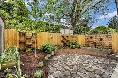 5546 SE Oak St, Portland, OR 97215 - Photo 27