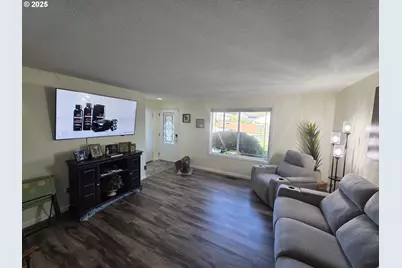 413 SE 8th St, Battle Ground, WA 98604 - Photo 9