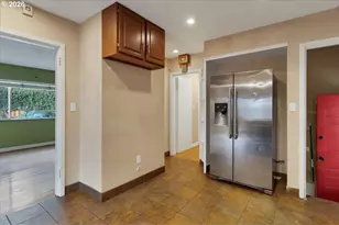 3330 SW 87th Ave, Portland, OR 97225 - Photo 9