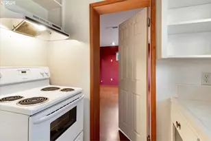 3330 SW 87th Ave, Portland, OR 97225 - Photo 37