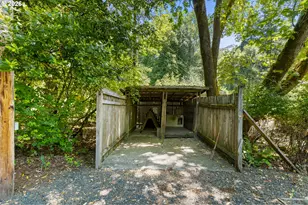 1346 Fisher Rd, Roseburg, OR 97471 - Photo 43