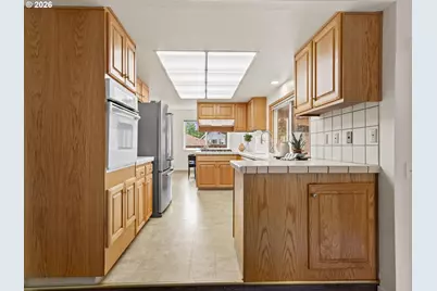 2564 Bronco Ct, West Linn, OR 97068 - Photo 5