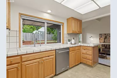 2564 Bronco Ct, West Linn, OR 97068 - Photo 9