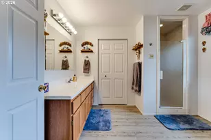 87919 Huston Rd, Veneta, OR 97487 - Photo 17