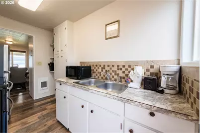 1933 NW Harbor Ave, Lincoln City, OR 97367 - Photo 15