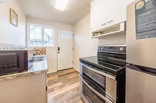 1933 NW Harbor Ave, Lincoln City, OR 97367 - Photo 21