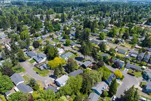 440 NW Yonia Ct, Hillsboro, OR 97124 - Photo 41