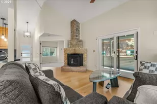 8250 SW 191st Ave, Beaverton, OR 97007 - Photo 5