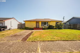 1535 Garfield St, North Bend, OR 97459 - Photo 11