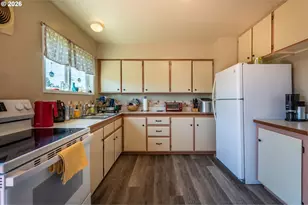 1535 Garfield St, North Bend, OR 97459 - Photo 3