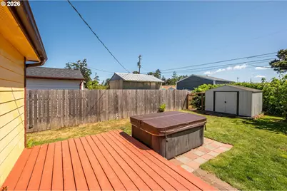 1535 Garfield St, North Bend, OR 97459 - Photo 23