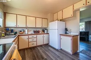 1535 Garfield St, North Bend, OR 97459 - Photo 27