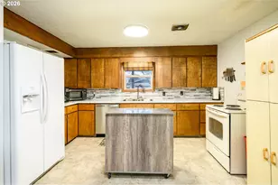 1245 SW Gilorr St, McMinnville, OR 97128 - Photo 21