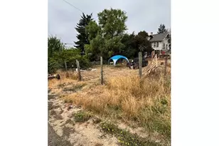 1218 NE Klamath Ave, Roseburg, OR 97470 - Photo 9