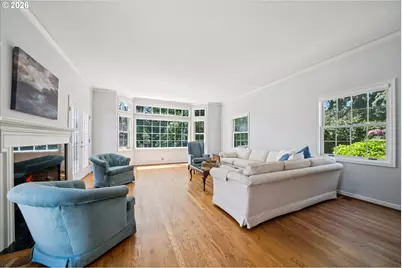 8500 SW Cashmur Ln, Portland, OR 97225 - Photo 5