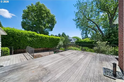 8500 SW Cashmur Ln, Portland, OR 97225 - Photo 33